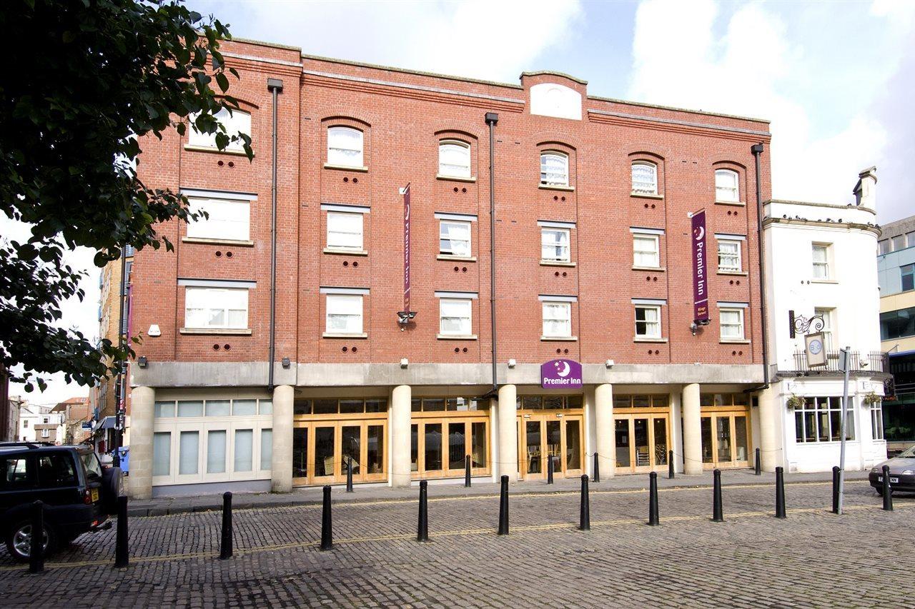 Premier Inn Bristol City Centre King Street Exterior photo