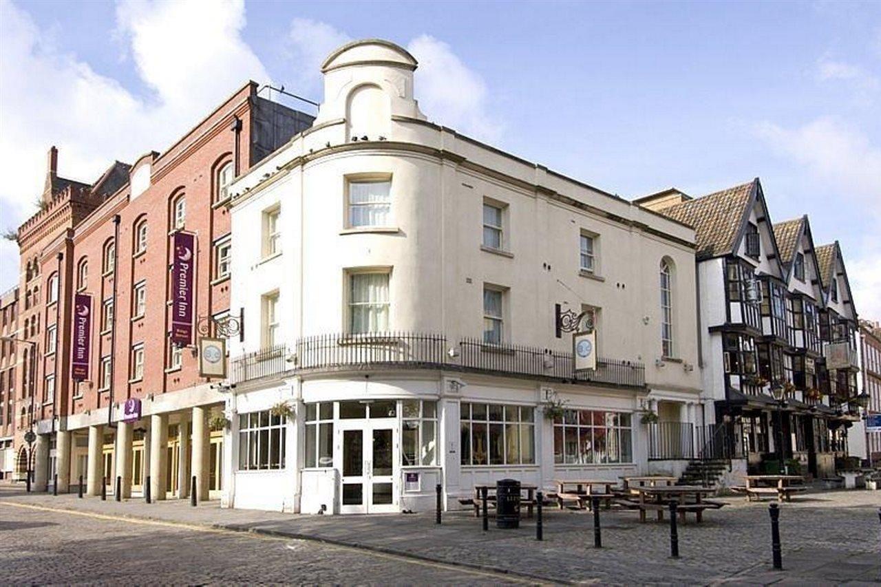 Premier Inn Bristol City Centre King Street Exterior photo